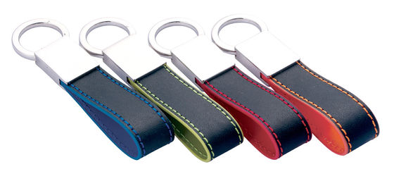 Exquisite Classic Leather Keychains In Custom Patterns Various Colors Polybag Packaging